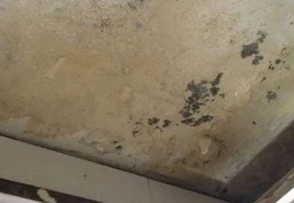 二道阳台漏水维修公司分享下二道卫生间渗水维修需要注意哪些问题。