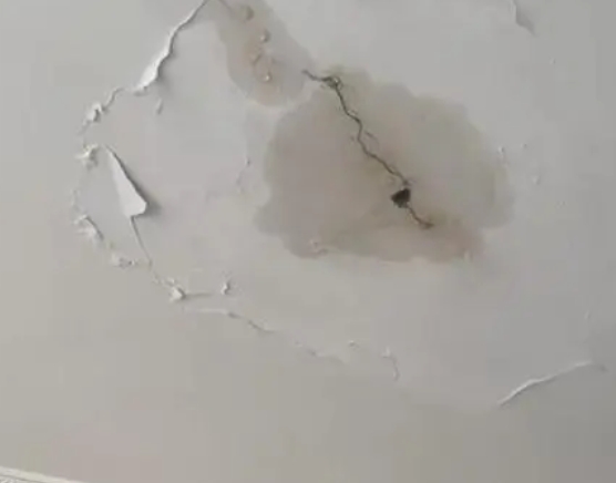 二道阳台漏水维修公司分享下屋面防水工程质量问题原因分析